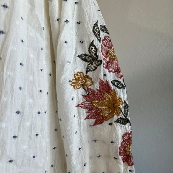 World Market White Floral Embroidered Puffed Sleeve Blouse Tassel Tie Top Size M - Picture 3 of 11